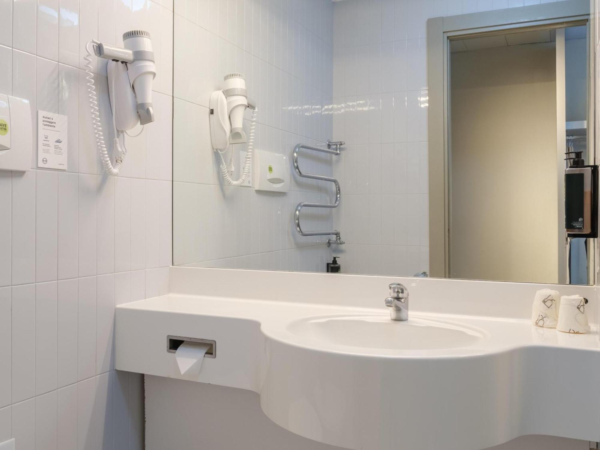 B&B Hotel Феррара Екстер'єр фото