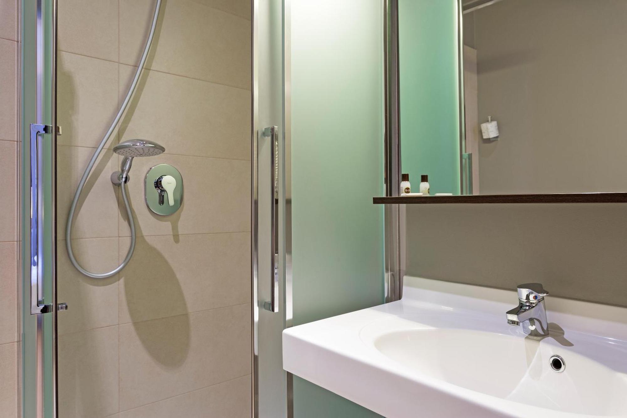 B&B Hotel Феррара Екстер'єр фото