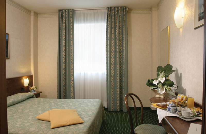 B&B Hotel Феррара Екстер'єр фото